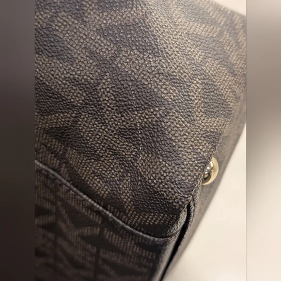 Michael Kors Tote Bag - EUC - Brown/Tan 12x11 Inches - Picture 9 of 12